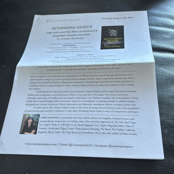 BOOK ABOUT DOGS - Picture 9 of 11